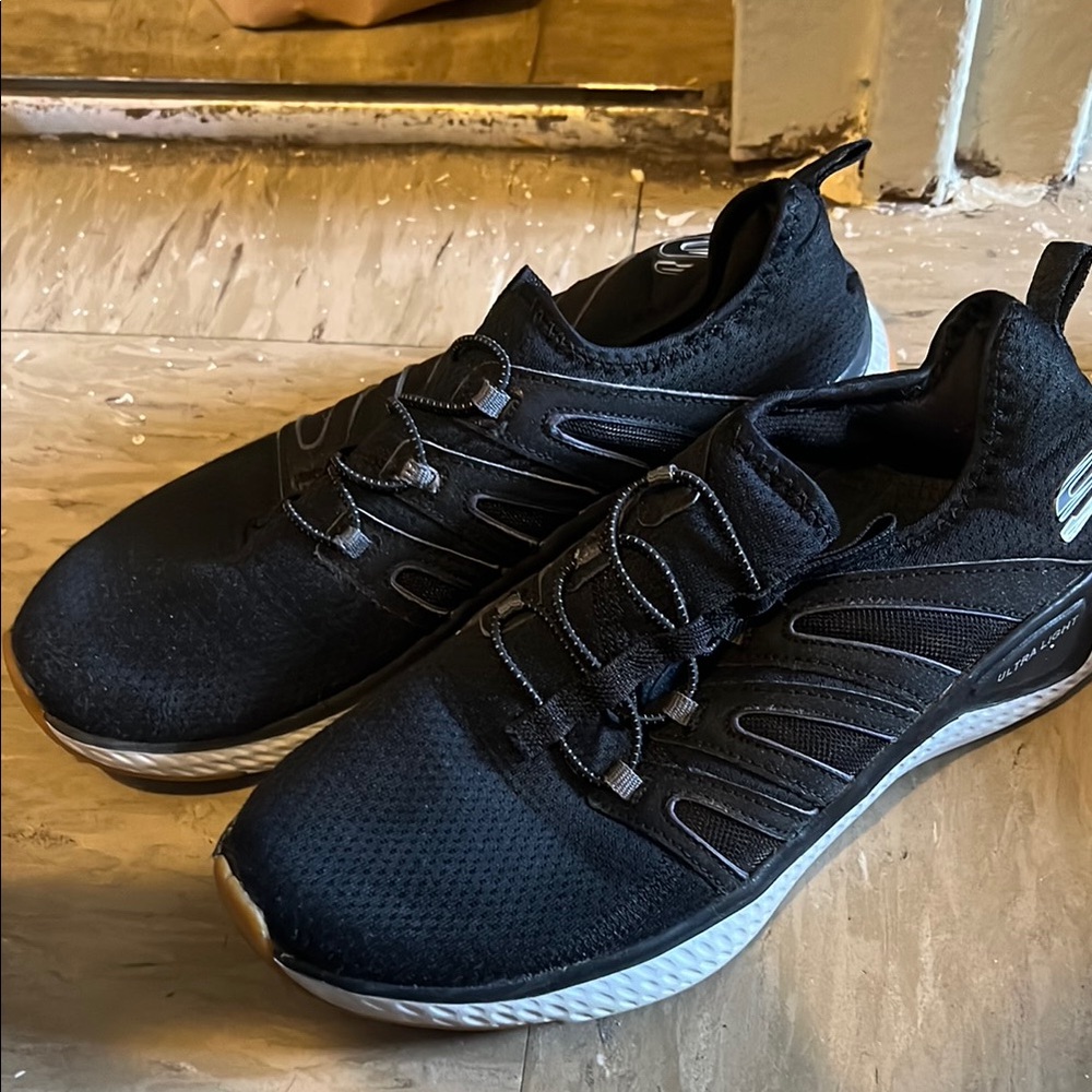 Skechers Men's Black Athletic Shoes